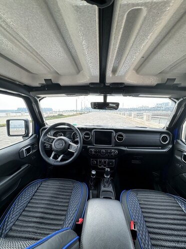 Jeep Wrangler-13