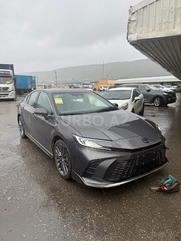Toyota Camry-5