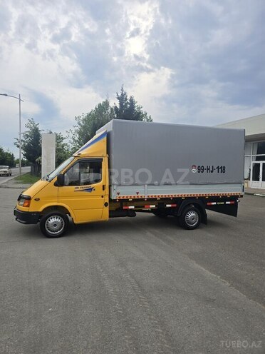 Ford Transit-4