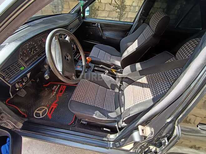 Mercedes 190 1991, 440,000 km - 2.0 l - Şəki