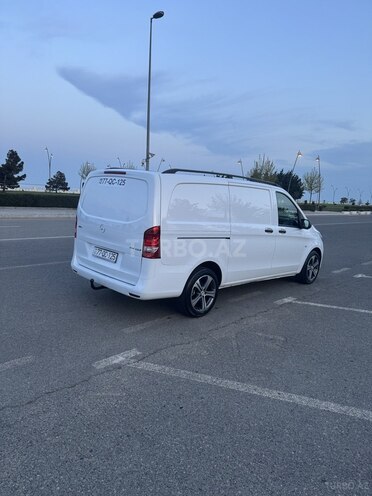 Mercedes Vito 114 2015, 215,636 km - 2.2 л - Bakı