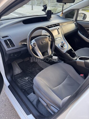 Toyota Prius 2015, 199,359 km - 1.8 л - Bakı