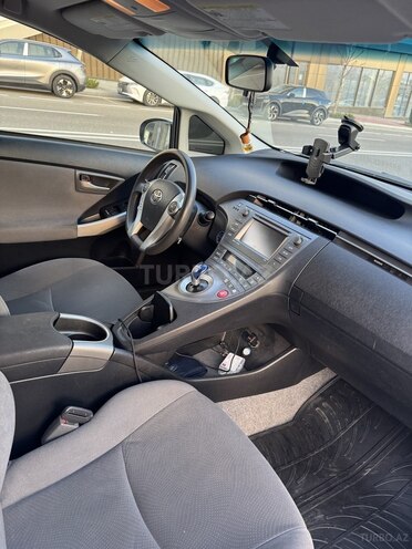 Toyota Prius 2015, 199,359 km - 1.8 л - Bakı