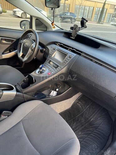 Toyota Prius 2015, 199,359 km - 1.8 л - Bakı