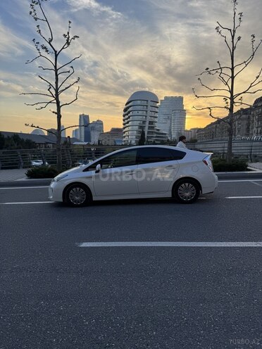 Toyota Prius 2015, 199,359 km - 1.8 л - Bakı