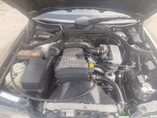 Mercedes E 220 1994, 315,431 km - 2.2 l - Qəbələ