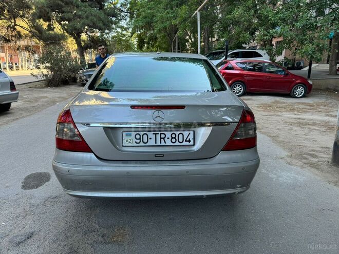 Mercedes E 220 d-5