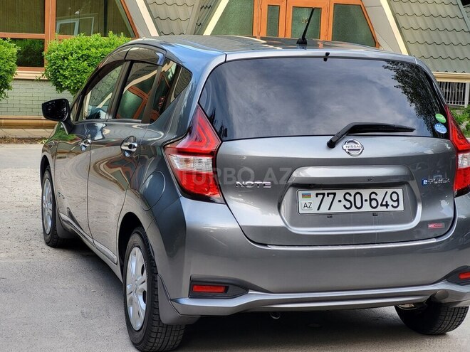 Nissan Note-7