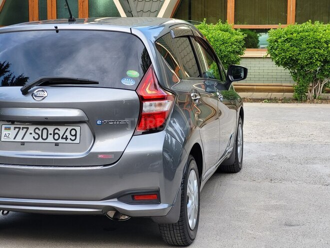 Nissan Note-8