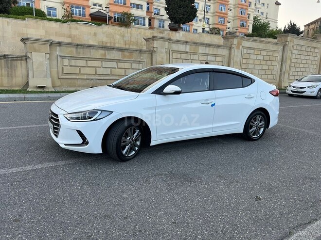 Hyundai Avante 2016, 200,000 km - 1.6 l - Bakı