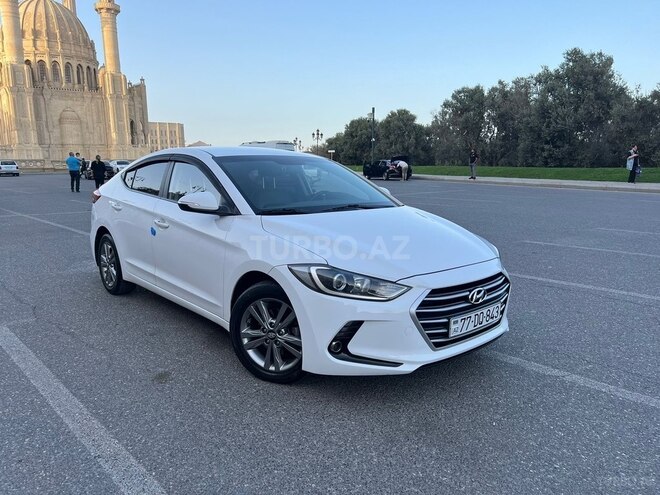 Hyundai Avante 2016, 200,000 km - 1.6 l - Bakı