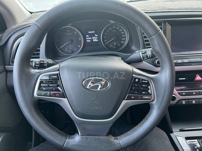 Hyundai Avante 2016, 200,000 km - 1.6 l - Bakı