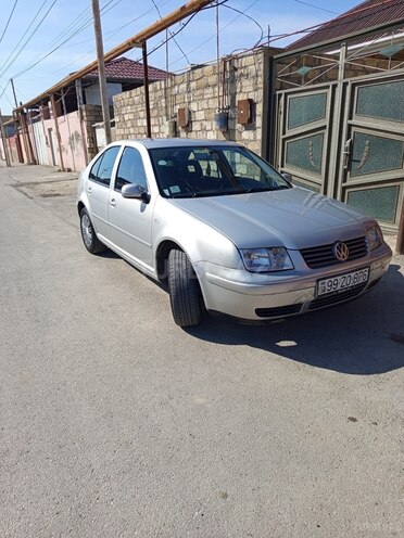 Volkswagen Bora 2000, 214,000 km - 1.6 l - Bakı