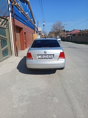 Volkswagen Bora 2000, 214,000 km - 1.6 l - Bakı