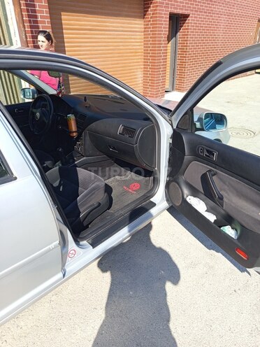 Volkswagen Bora 2000, 214,000 km - 1.6 l - Bakı