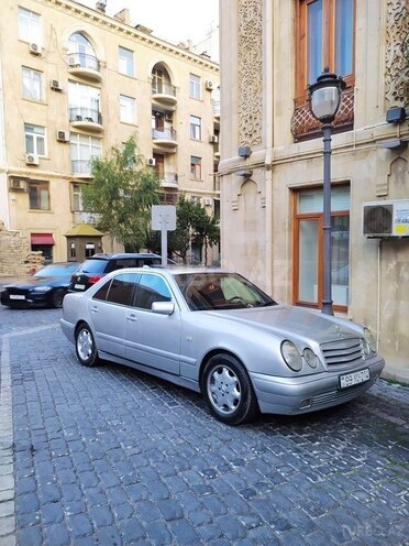 Mercedes E 290 1996, 297,832 km - 2.9 l - Zaqatala