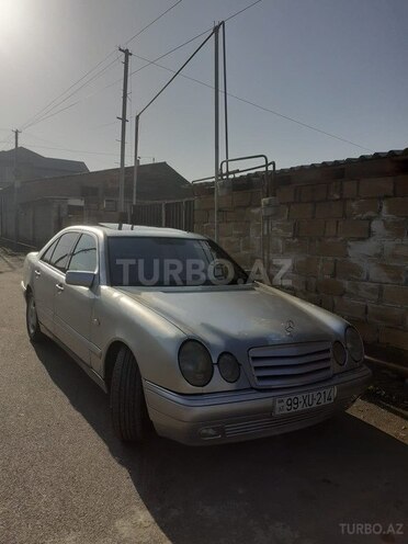 Mercedes E 290 1996, 297,832 km - 2.9 l - Zaqatala