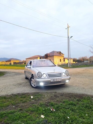 Mercedes E 290 1996, 297,832 km - 2.9 l - Zaqatala