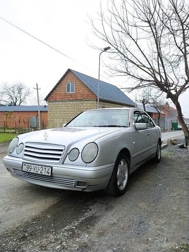 Mercedes E 290 1996, 297,832 km - 2.9 l - Zaqatala