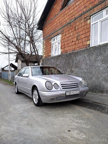 Mercedes E 290 1996, 297,832 km - 2.9 l - Zaqatala