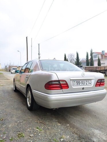 Mercedes E 290 1996, 297,832 km - 2.9 l - Zaqatala
