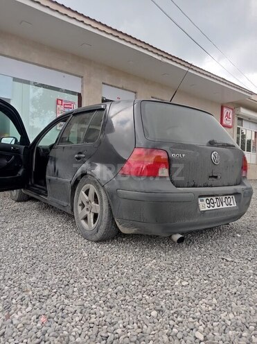 Volkswagen Golf 1999, 490,000 km - 1.4 l - Quba
