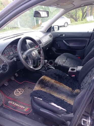 Volkswagen Golf 1999, 490,000 km - 1.4 l - Quba