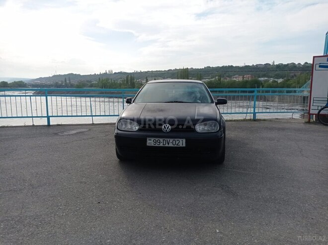Volkswagen Golf 1999, 490,000 km - 1.4 l - Quba