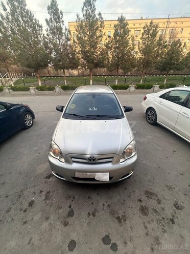 Toyota Corolla 2004, 400,000 km - 1.4 l - Bakı