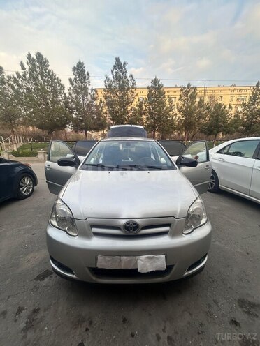 Toyota Corolla 2004, 400,000 km - 1.4 l - Bakı