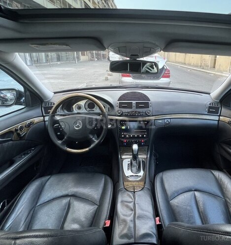 Mercedes E 320 2003, 296,000 km - 3.2 l - Bakı