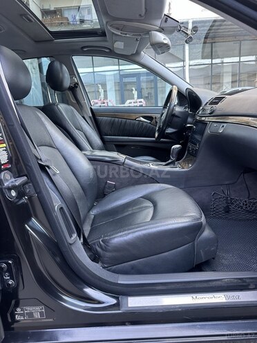 Mercedes E 320 2003, 296,000 km - 3.2 l - Bakı