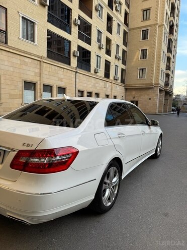 Mercedes E 220 d 2012, 215,000 km - 2.2 l - Bakı