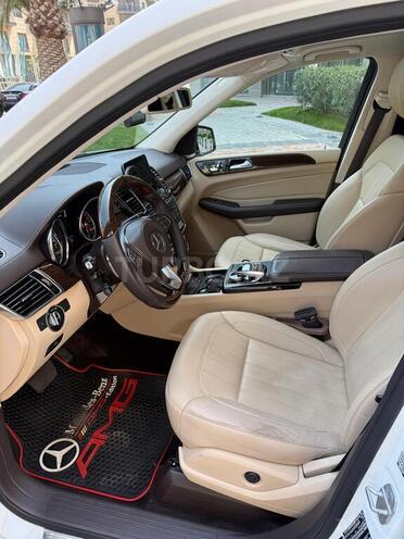 Mercedes GLS 450 4MATIC-11