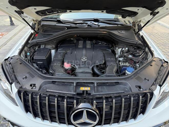 Mercedes GLS 450 4MATIC-13