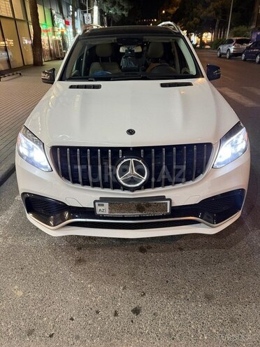 Mercedes GLS 450 4MATIC-12