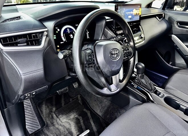 Toyota Corolla Cross 2024, 8,000 km - 2.0 л - Bakı