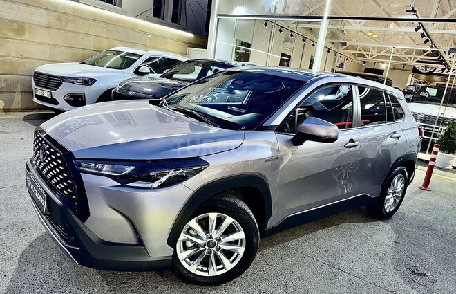 Toyota Corolla Cross 2024, 8,000 km - 2.0 л - Bakı