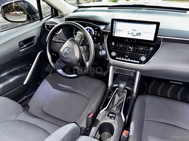 Toyota Corolla Cross 2024, 8,000 km - 2.0 л - Bakı