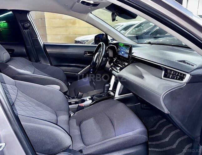 Toyota Corolla Cross 2024, 8,000 km - 2.0 л - Bakı