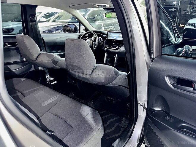 Toyota Corolla Cross 2024, 8,000 km - 2.0 л - Bakı