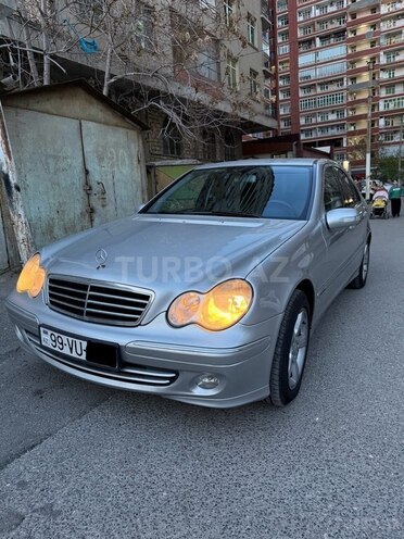Mercedes C 180 2005, 196,000 km - 1.8 l - Bakı