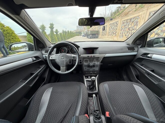Opel Astra 2005, 250,000 km - 1.4 l - Bakı