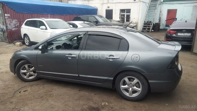 Honda Civic 2009, 500,000 km - 1.3 l - Bakı