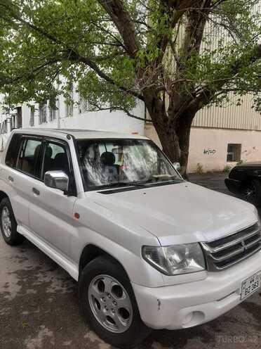 Mitsubishi Pajero io 2002, 250,000 km - 2.0 l - Bakı