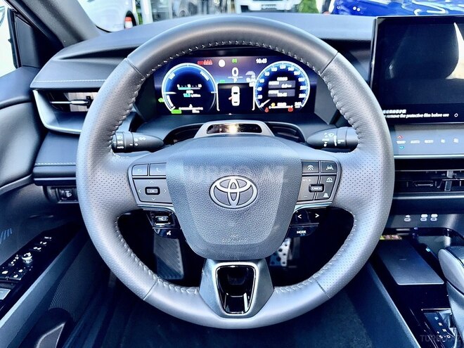 Toyota Camry-31