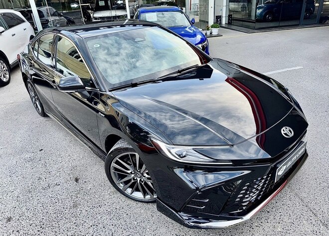 Toyota Camry-15