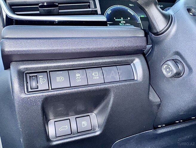 Toyota Camry-23