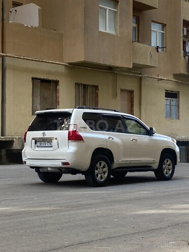 Toyota Land Cruiser Prado 2010, 250,000 km - 2.7 л - Bakı