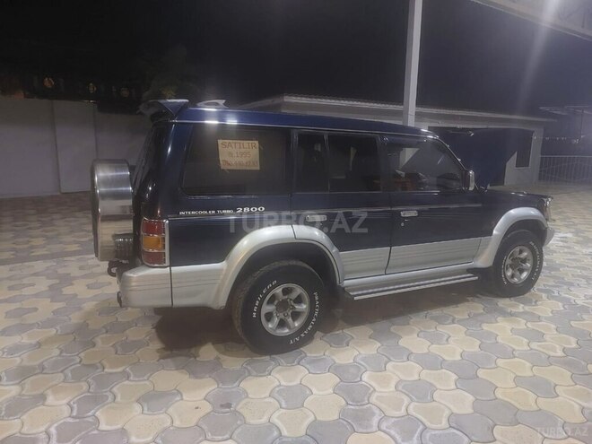Mitsubishi Pajero 1995, 310,000 km - 2.8 л - Bakı